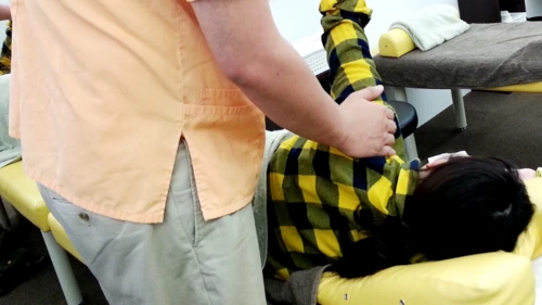 肩の痛みの施術